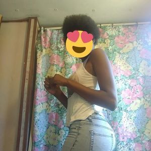 Meet your Posher, Kàsh dóll